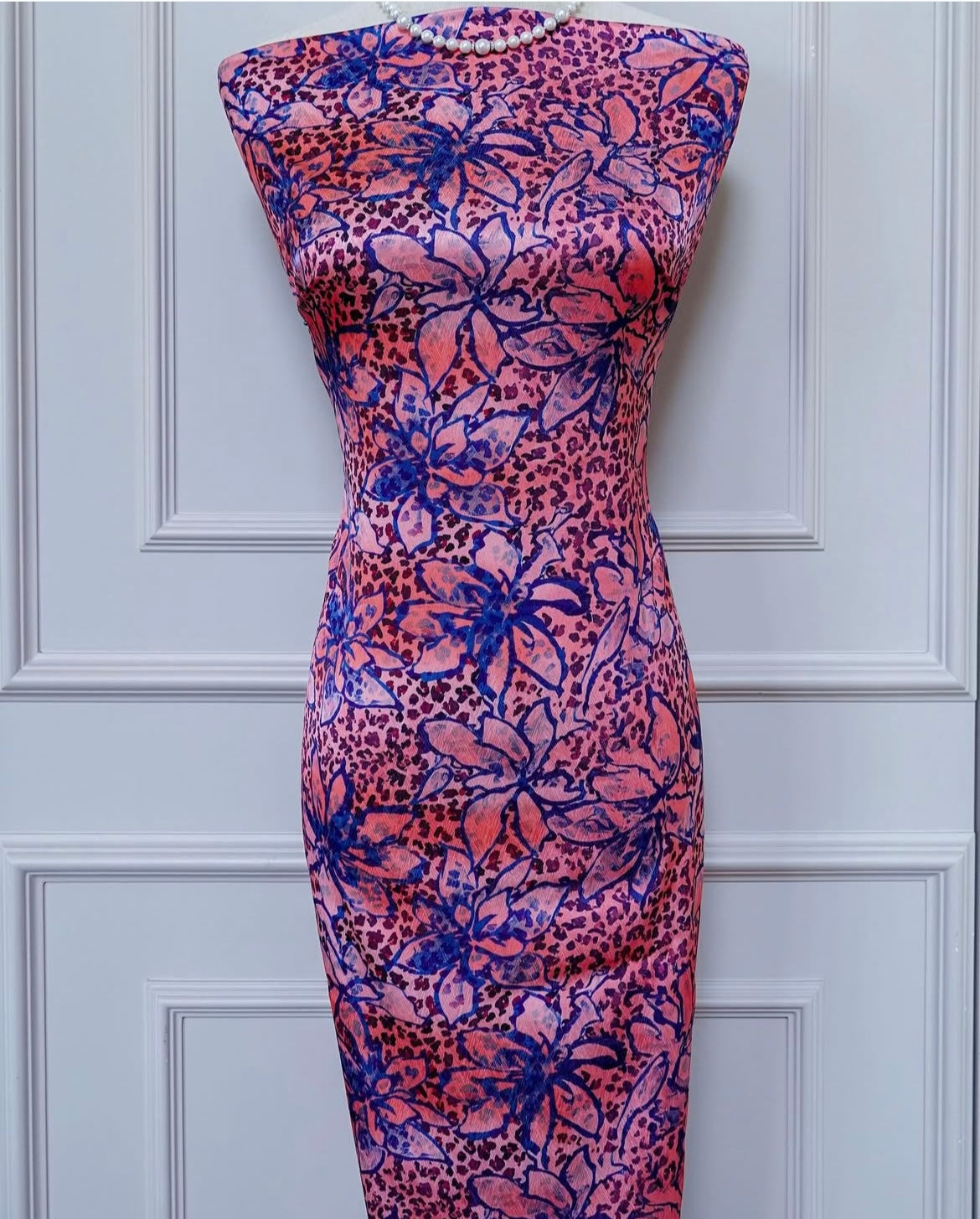 E109 - Satin Crepe