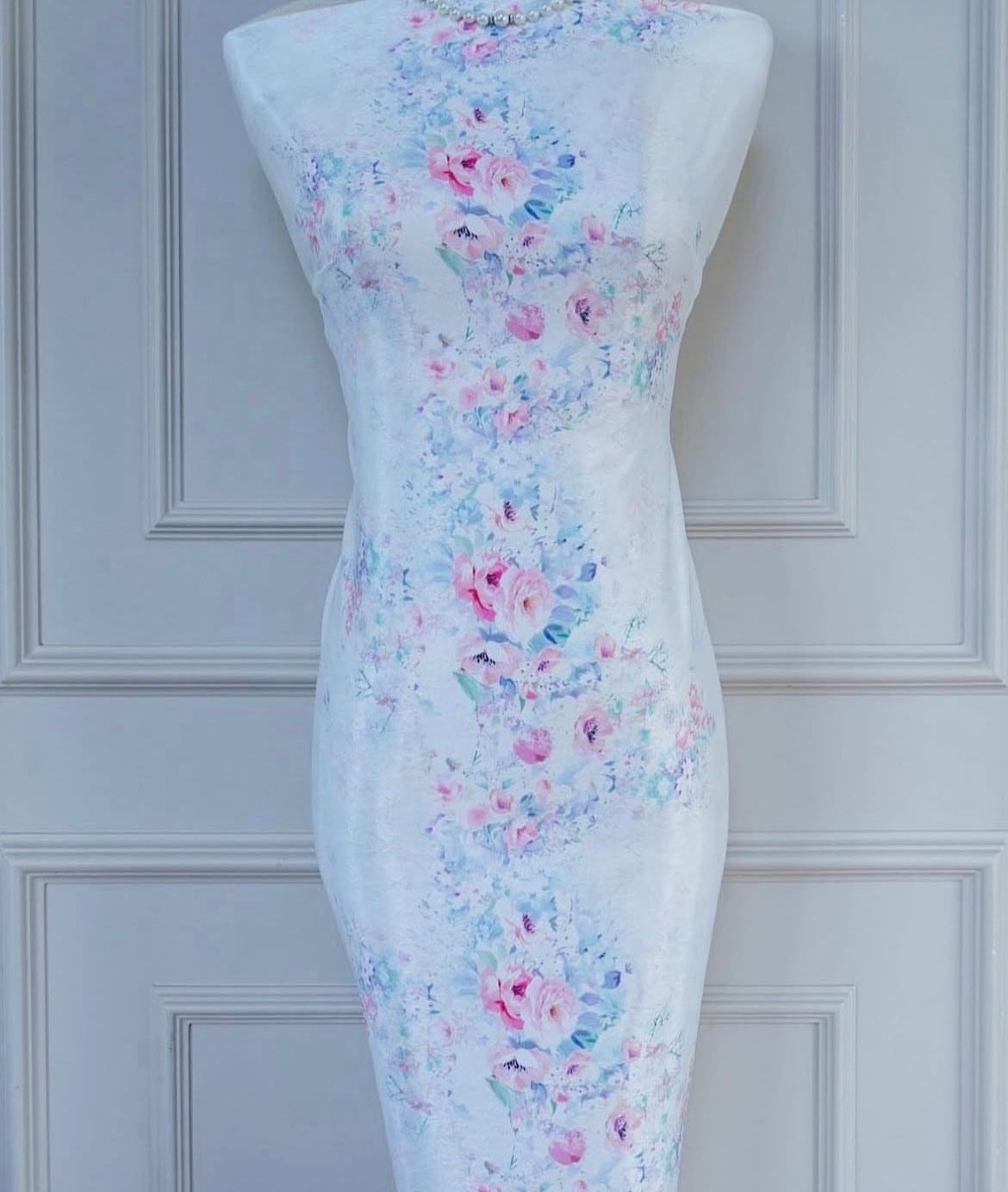 E069 - Satin Crepe